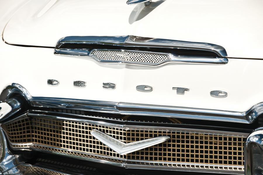 Логотип DeSoto Fireflite Indy 500 Pacesetter (S-24) 1956 года  (фото 19 из 35)